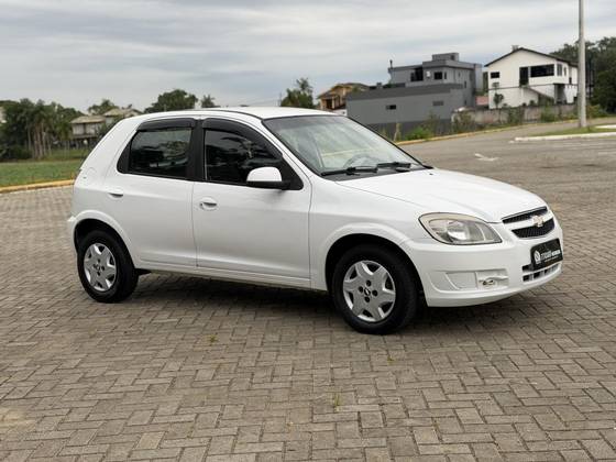 CHEVROLET CELTA 1.0 MPFI LT 8V FLEX 4P MANUAL CHEVROLET CELTA 1.0 MPFI LT 8V FLEX 4P MANUAL